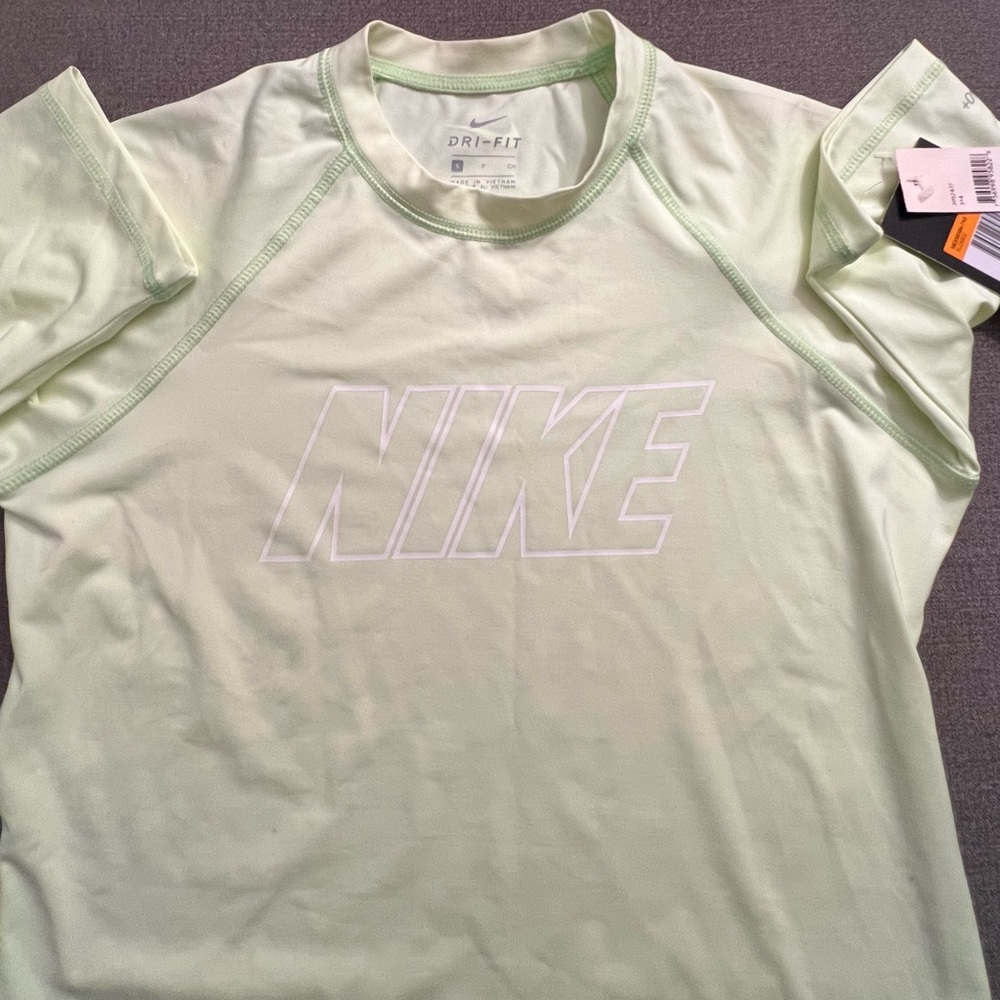 Nike tshirt